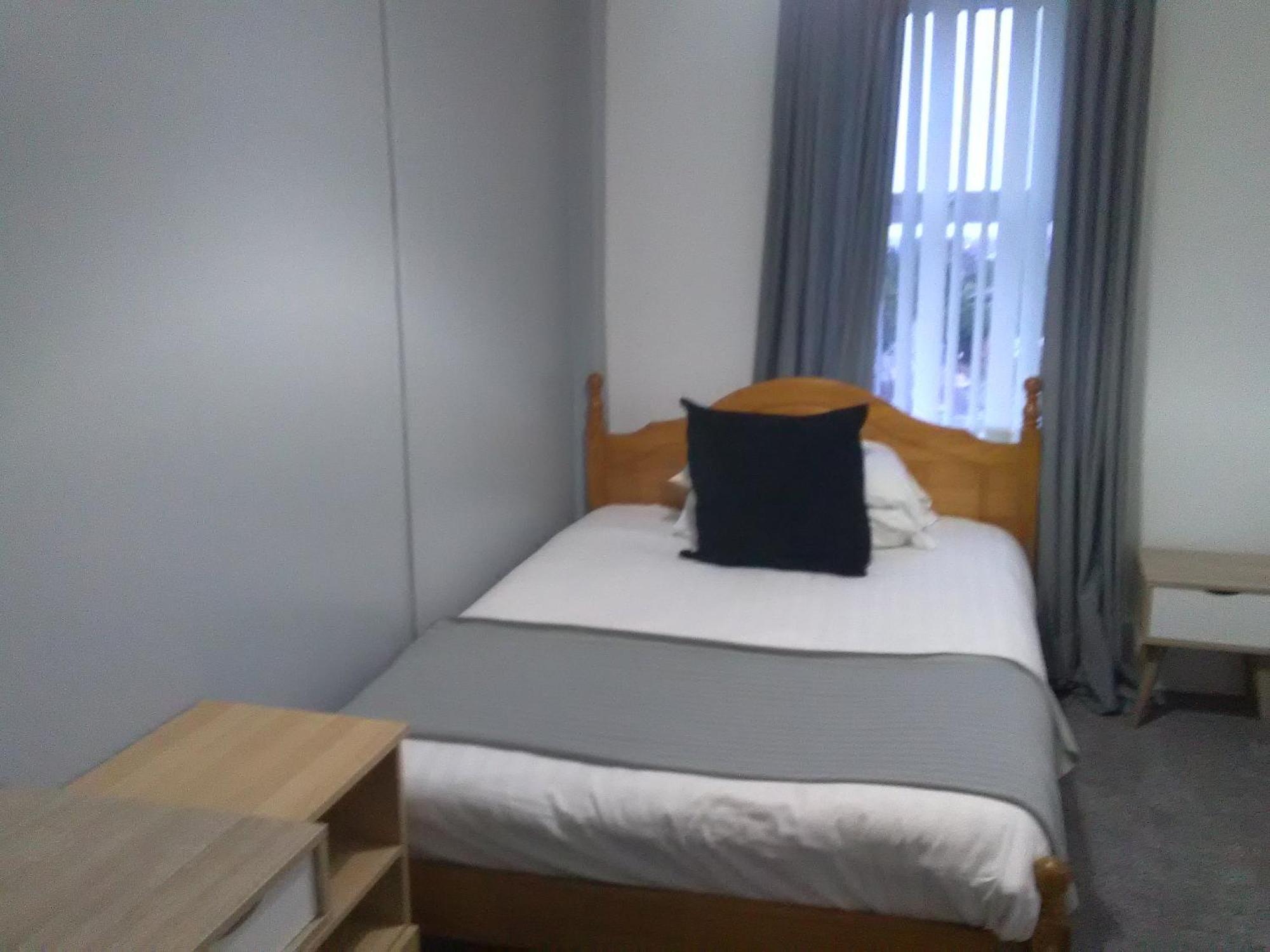 Newcastle West Hotel & Bar Phòng bức ảnh